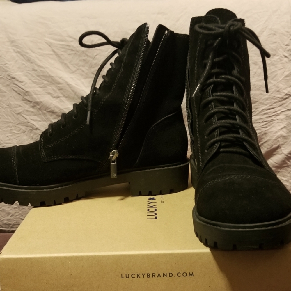 Combat boots